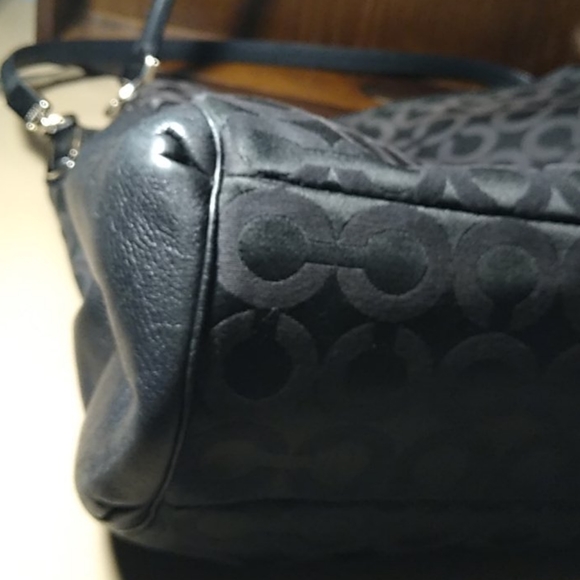 Coach - Picture 8 of 9